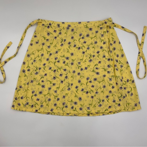 Dolls Kill Motel Rocks Handmade Floral Wrap Mini Skirt Women’s Size Small - Picture 16 of 16